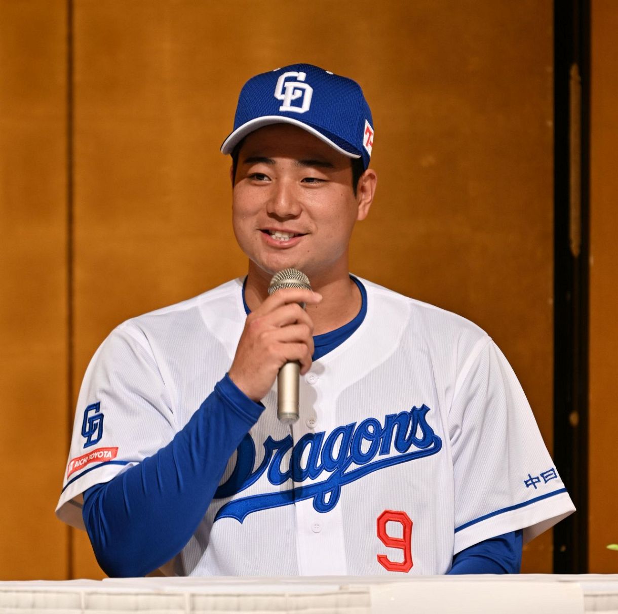 聞いた時は、間違っているのかなって」 中日4位・石伊雄太、捕手には