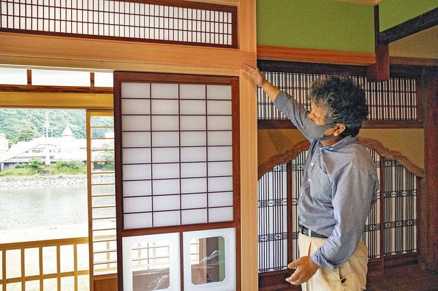 よみがえる 色ガラスの家 愛媛の旧豪商建築 米財団が支援 中日新聞web
