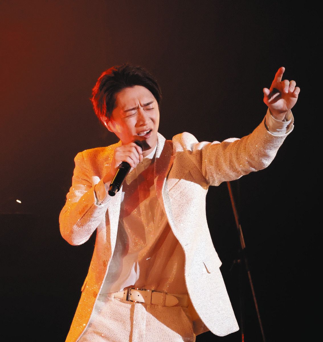 真田ナオキ、地味な衣装”封印”で「今年は派手派手スタイル？」と自問