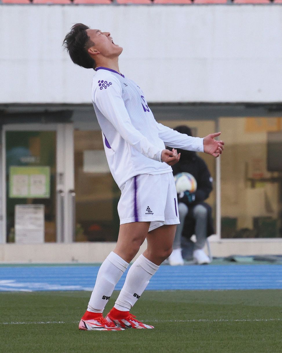前回8強 堀越はセットプレーに泣く エース古沢を起点に得点機もゴール遠く 全国高校サッカー 中日スポーツ 東京中日スポーツ