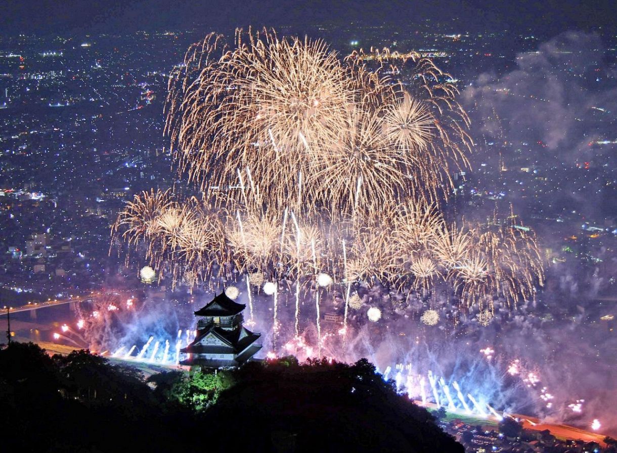 ぎふ長良川花火大会」開催は来年8月8日に決定 第4回大会、荒天時は22日 