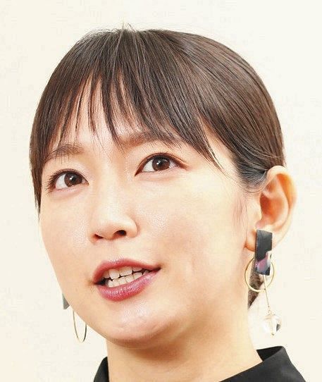 「銀河系最強美しい！！」吉岡里帆、ミニスカ＆ロングブーツ ...