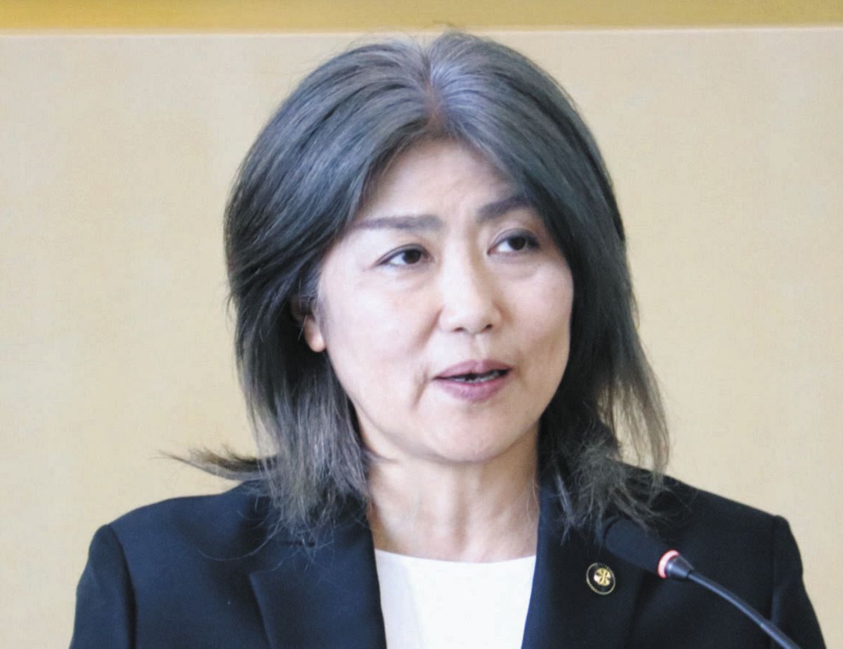 学歴詐称問題の田久保真紀・伊東市長、”チラ見せ”卒業証書は「本物」と