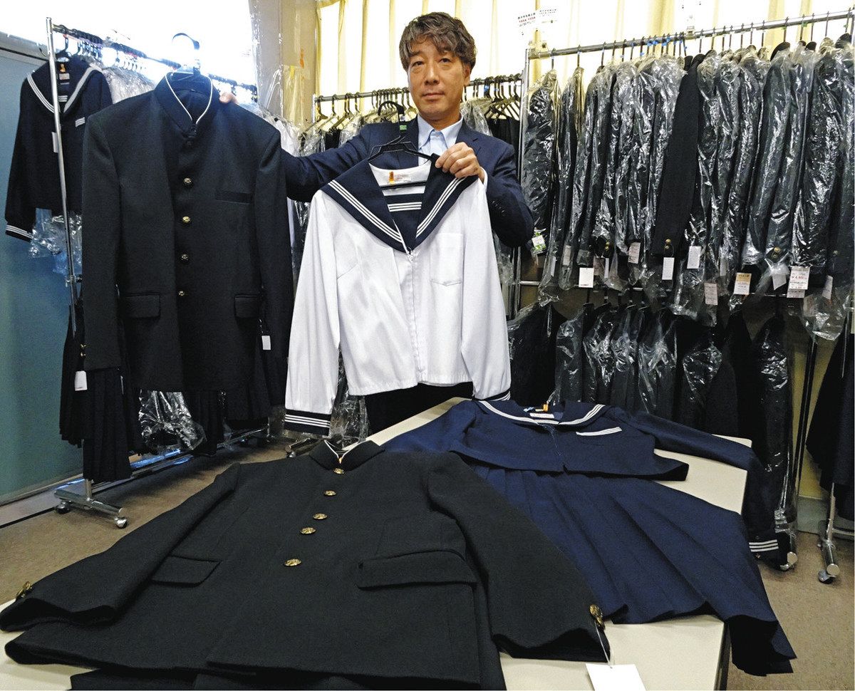 中古の制服 資源は巡る 高岡の沖商店 県内初レンタル：北陸中日新聞Web