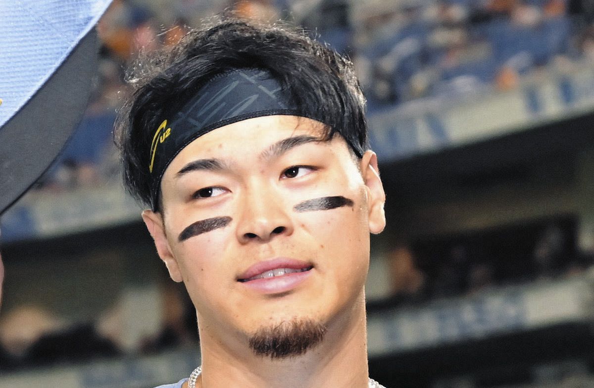 エポックワン RC【佐藤輝明】自身初の甲子園バックスクリーン弾（21.4.15） 税込?送料無料】 エポック社の公式オンラインショップです