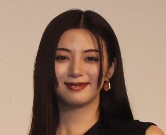 池田エライザ「みずみずしい香りと繊細な余韻が印象的」「ボトルの中で