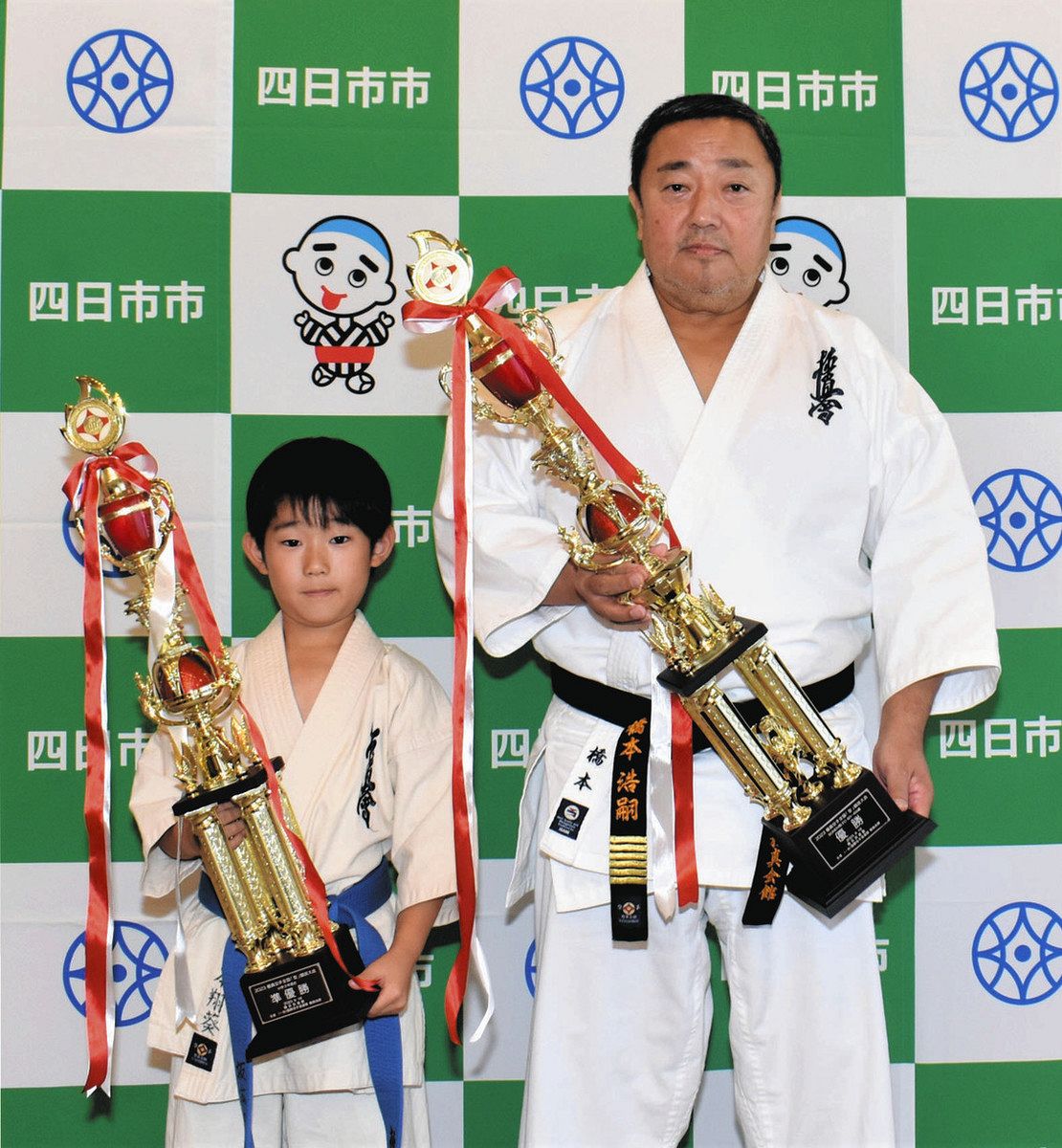 師範が優勝、小2道場生が準優勝 極真空手「型」競技で四日市の道場：中