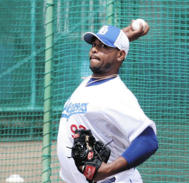 初ブルペン入りの新外国人フェリス、「2回目やった後は準備できている」来週にも実戦登板へ【中日】：中日スポーツ・東京中日スポーツ