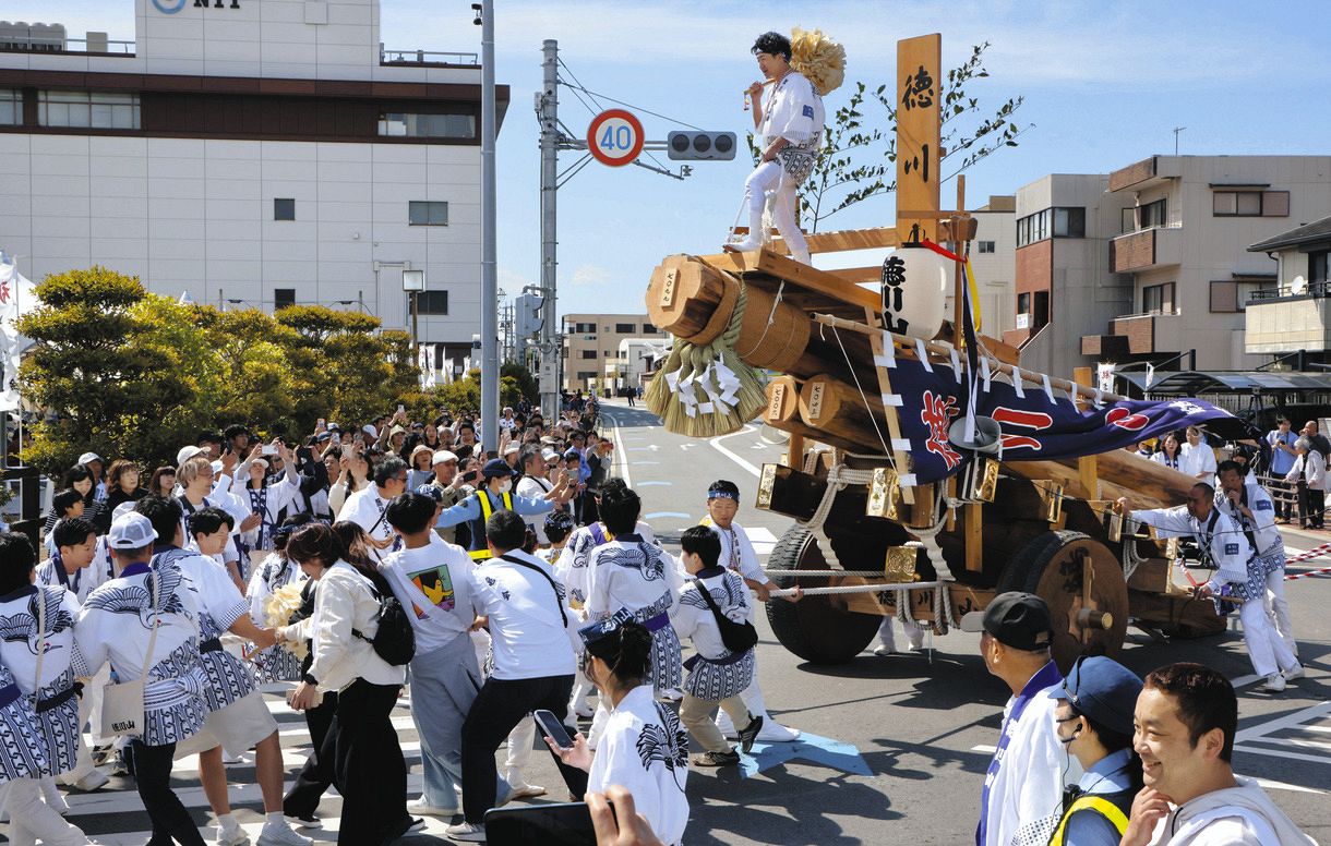 動画・写真特集】伊勢神宮の式年遷宮に向け「お木曳行事」始まる 72の