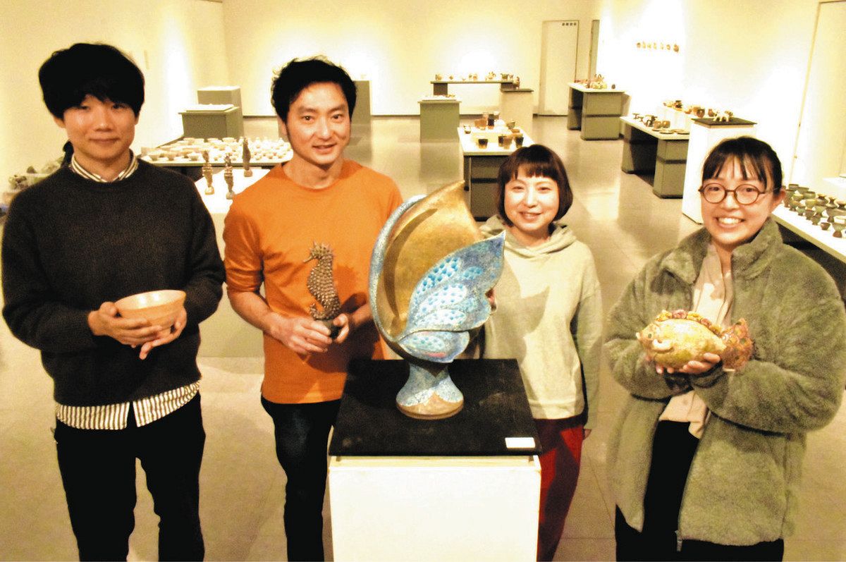 陶芸作家4人、四者四様の個性 名古屋でオブジェや食器400点展示：中日新聞Web