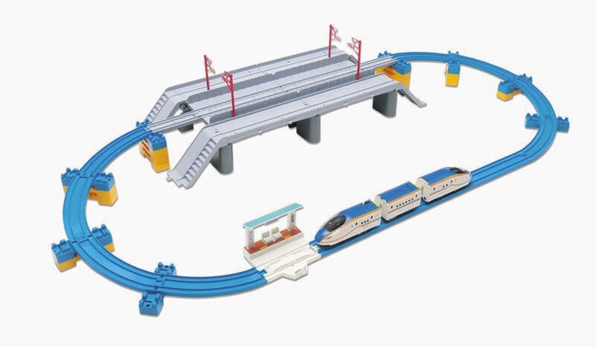 プラレールでもW7系 県内走る 「新九頭竜橋」モデルに ：日刊