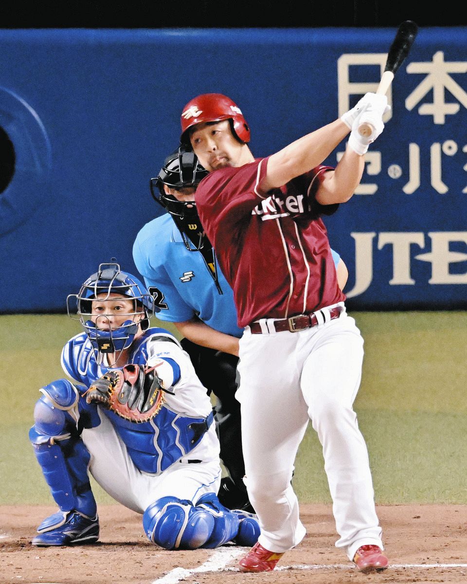 楽天・阿部寿樹、勝負強さ発揮の適時打 古巣・中日から公式戦初打点に