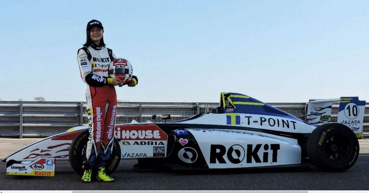 Mazuri ハンドフィーデング フォーミュラ　4キロ 女子レーサーのJujuがデンマークF4再参戦決定 米国F4エントリー