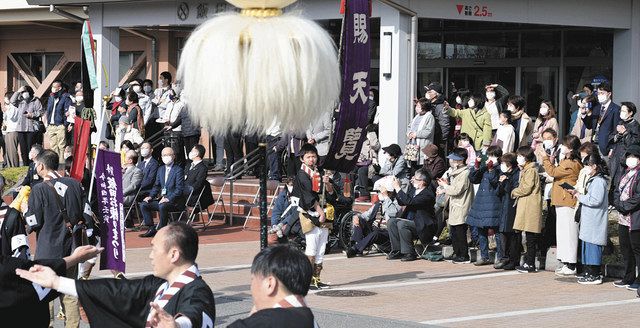 飯田お練りまつり2022＞ 勇壮に開幕「そーれ」：中日新聞Web