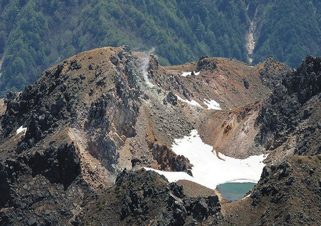 焼岳への入山を規制 噴火警戒レベル2受け松本市：中日新聞Web