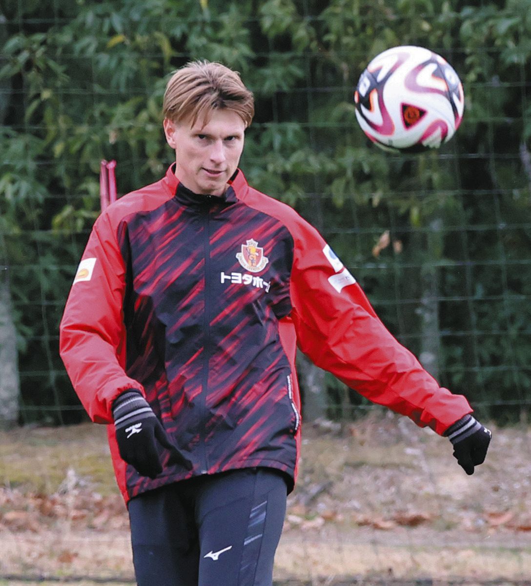 名古屋グランパスに完全移籍のFWユンカー「簡単な決断だった