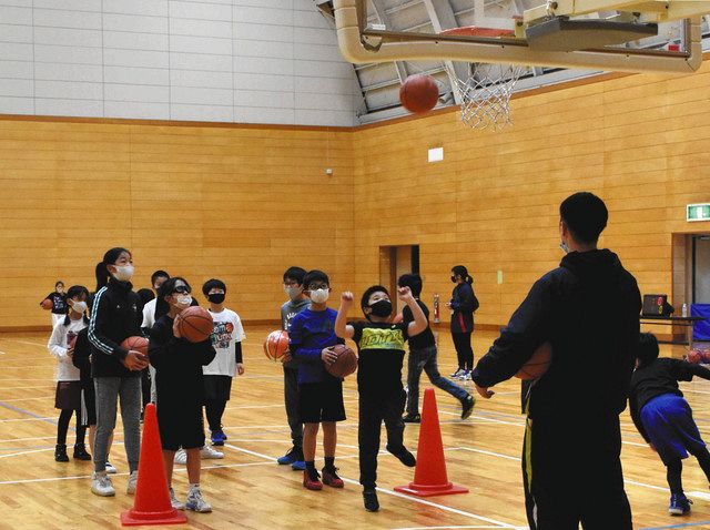 プロバスケの技を児童に伝授 松本 信州ブレイブウォリアーズ元選手ら 中日新聞web