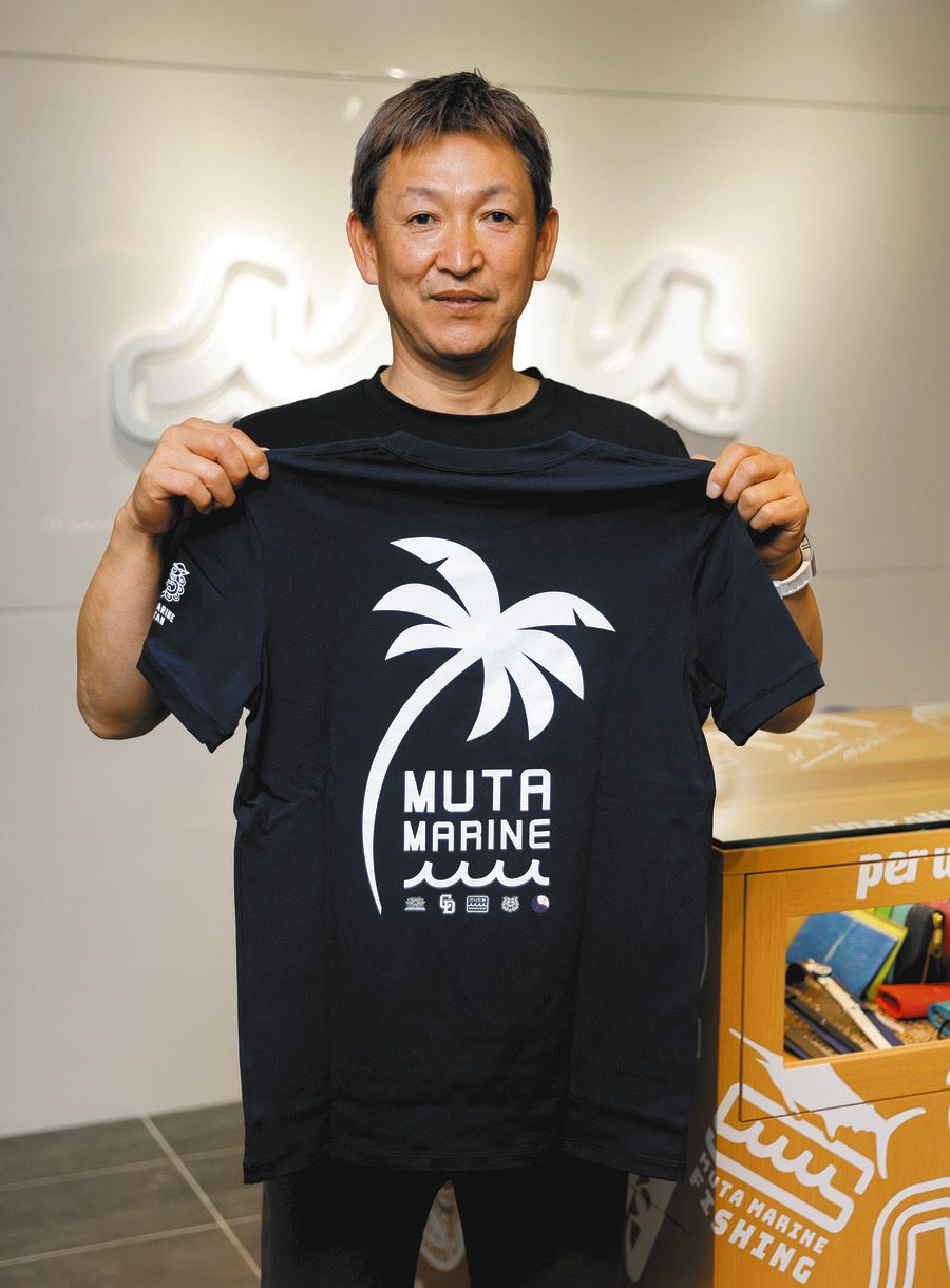 中日】立浪監督「デザインが良い」ムータとの第3弾コラボTシャツ