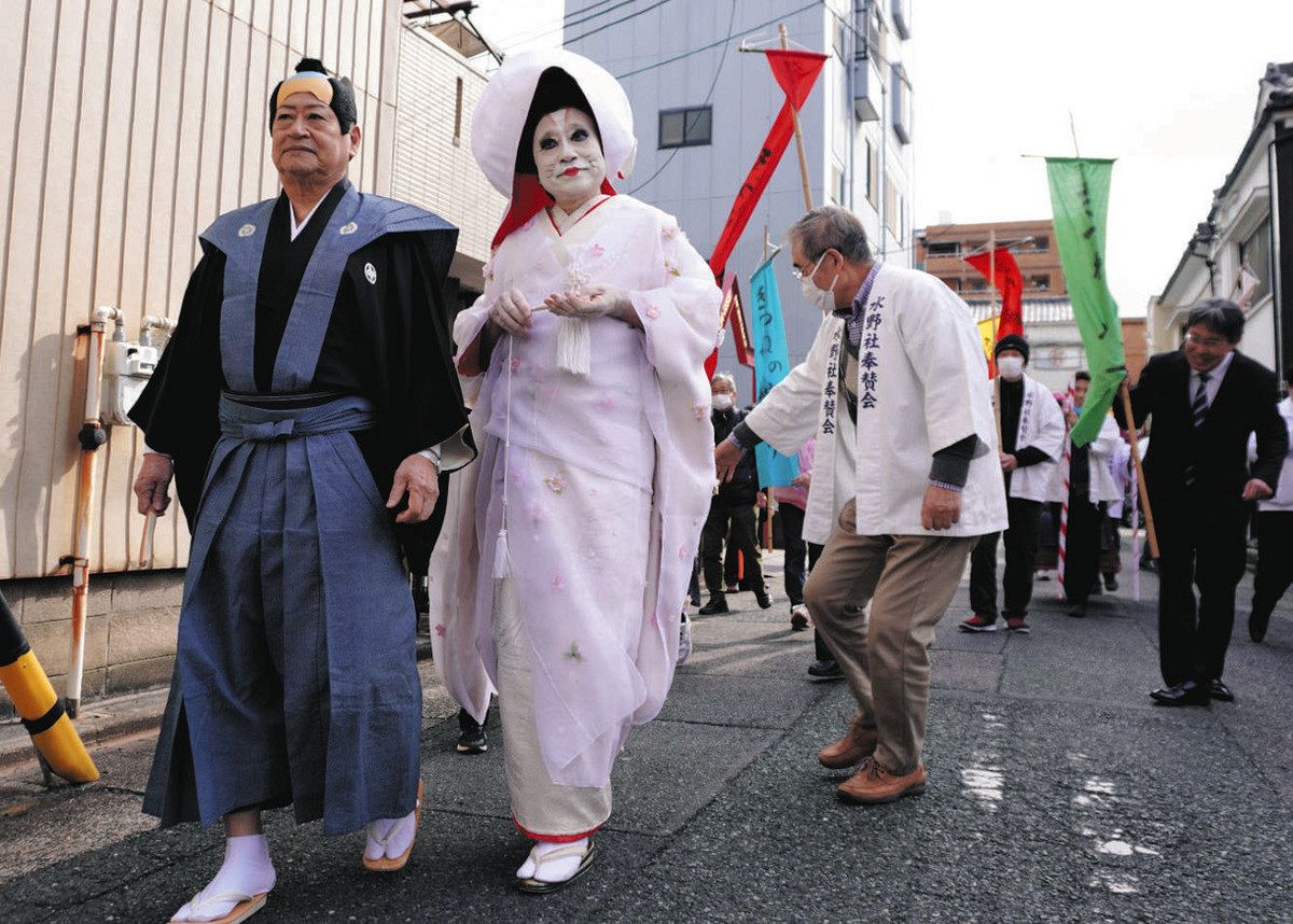 きつねの嫁入り」行列が練り歩く 名古屋・中村区で伝統の催事：中日新聞Web