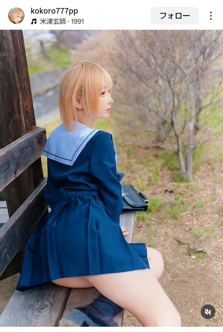 実際の投稿】篠崎こころ、“ギリ攻め”JKコスで見せた圧倒的な透明感：中