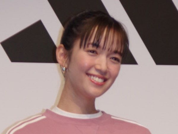 佐藤栞里