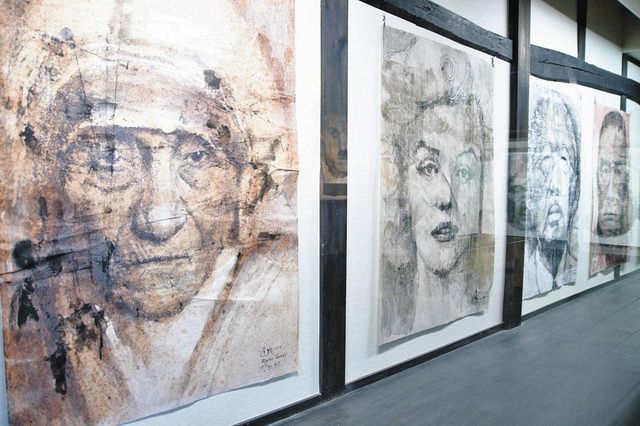 紙すきで偉人を表現 越前和紙素材に立体作品も 越前市で展示：日刊県民