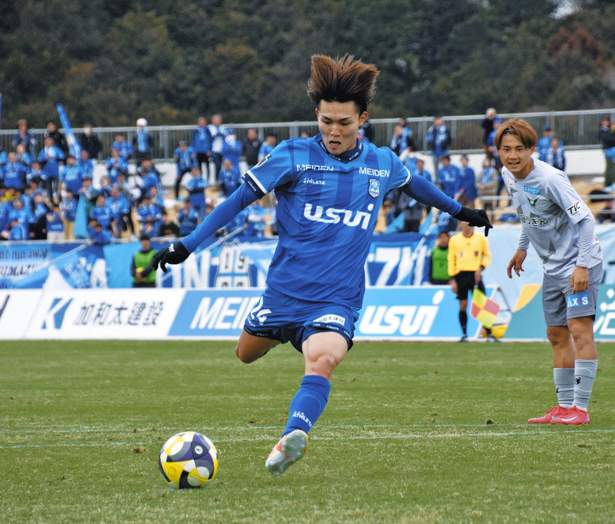 アスルクラロ沼津 開幕戦、3得点快勝：中日新聞しずおかWeb