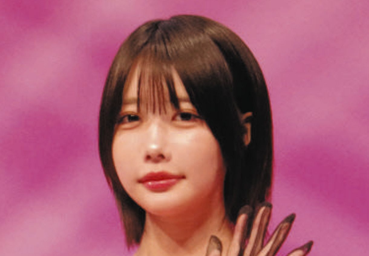 神スタイル」あのちゃん、超ミニドレスにフォロワー「スタイルエグ
