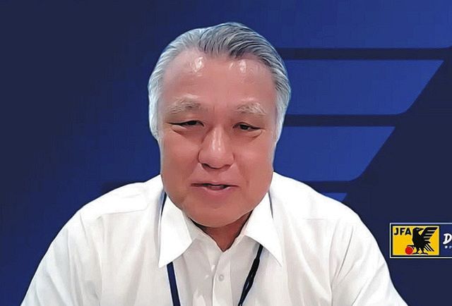 オンラインで取材に応じる日本サッカー協会の田嶋会長