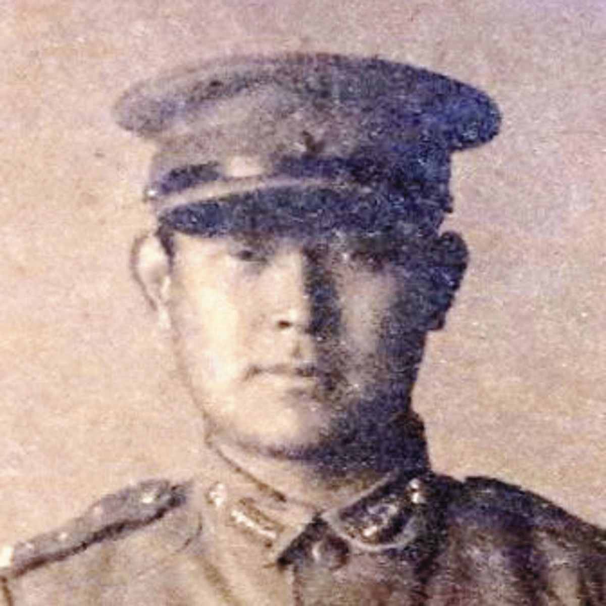富沢健児少尉（1922～45年）＝遺族提供