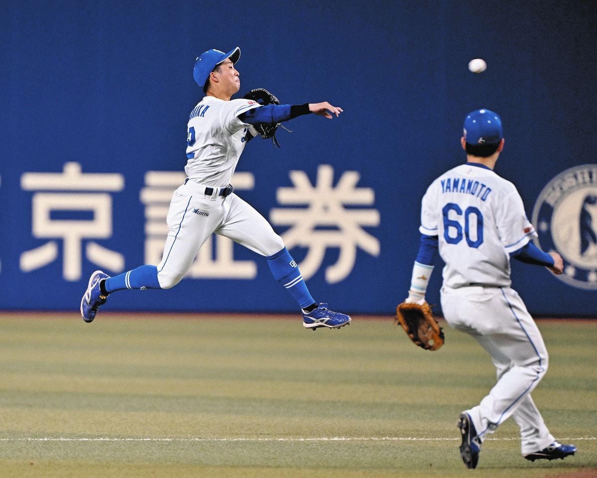中日・田中幹也、先発・大野助ける超美技 センター抜ける！打球を逆
