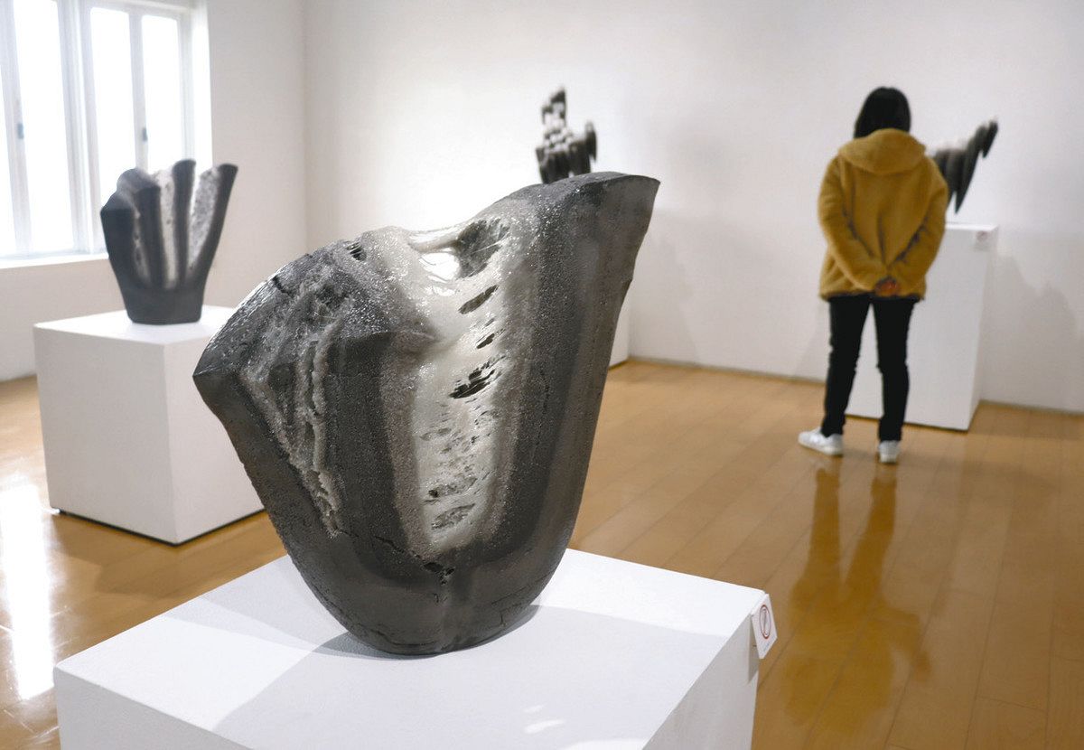 若手焼き物作家3人が素材の「境界」で表現 瀬戸で企画展：中日新聞Web