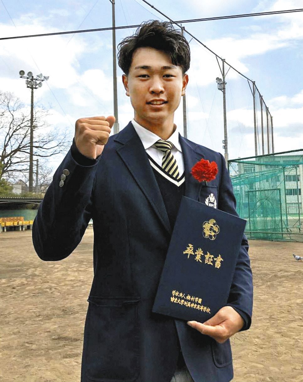 中日 1位 高橋宏 腐っていた感じ から主将の言葉で立ち直れた1年前の思い出も すべてに感謝の卒業式 中日スポーツ 東京中日スポーツ 中日 1位 高橋宏 腐っていた感じ から主将の言葉で立ち直れた1年前の思い出も すべてに感謝の卒業式 中日スポーツ 東京中日スポーツ