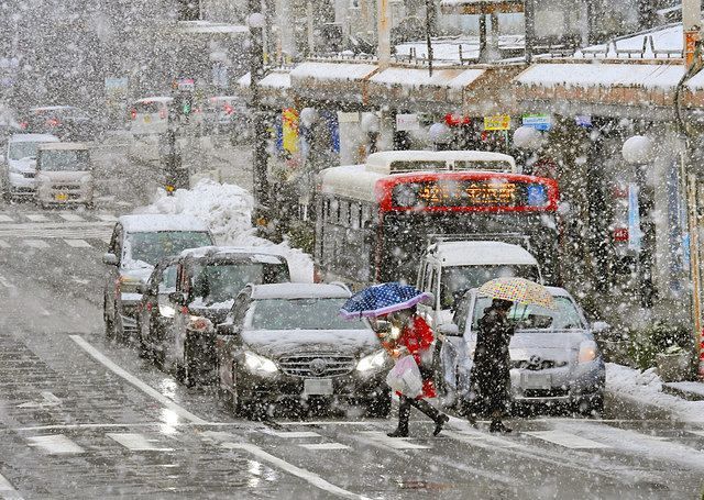 石川県内 再び大雪に警戒 各地で停電 北陸中日新聞web