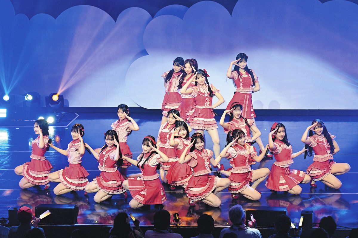 ◇AKB48、会場熱狂の『18期生昇格記念LIVE』【写真複数】：中日
