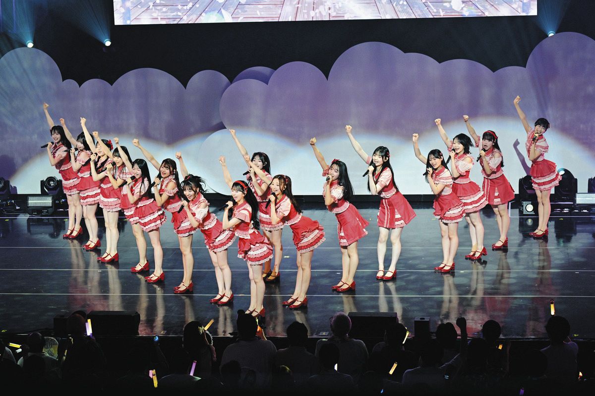 ◇AKB48、会場熱狂の『18期生昇格記念LIVE』【写真複数】：中日