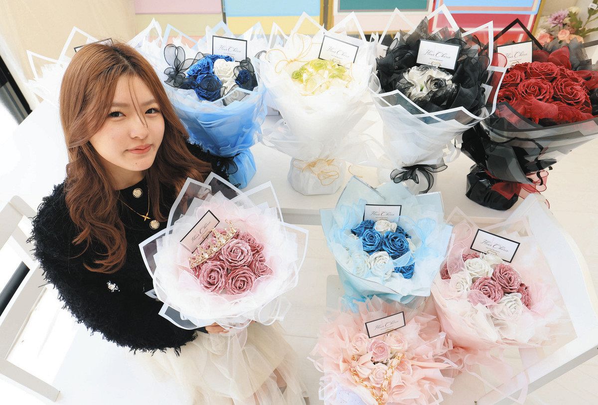 母の日「グリッターローズ」で感謝を伝えて 不登校だった名古屋の18歳