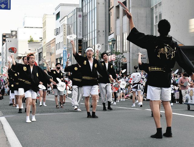３年ぶりに踊りの夏 街に活気戻る 中日新聞web