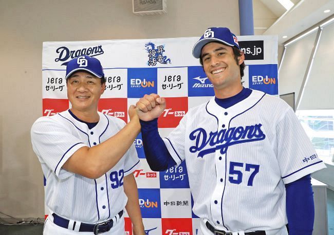 中日のキューバ出身捕手が3年目で 育成卒業 A マルティネス 先輩に倣って 優勝請負人の誓い 中日スポーツ 東京中日スポーツ