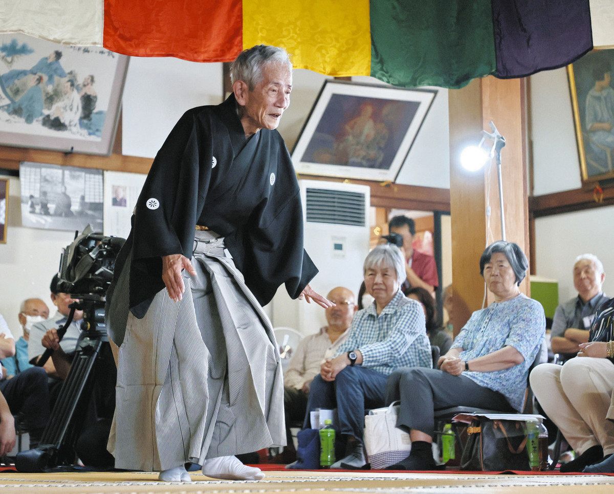 狂言の魅力を実演し解説 名古屋で市出身の佐藤さん：中日新聞Web