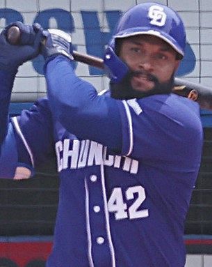 “恐怖の2番”アルモンテが特大弾 中日・超攻撃的オーダーが機能:中日スポーツ・東京中日スポーツ