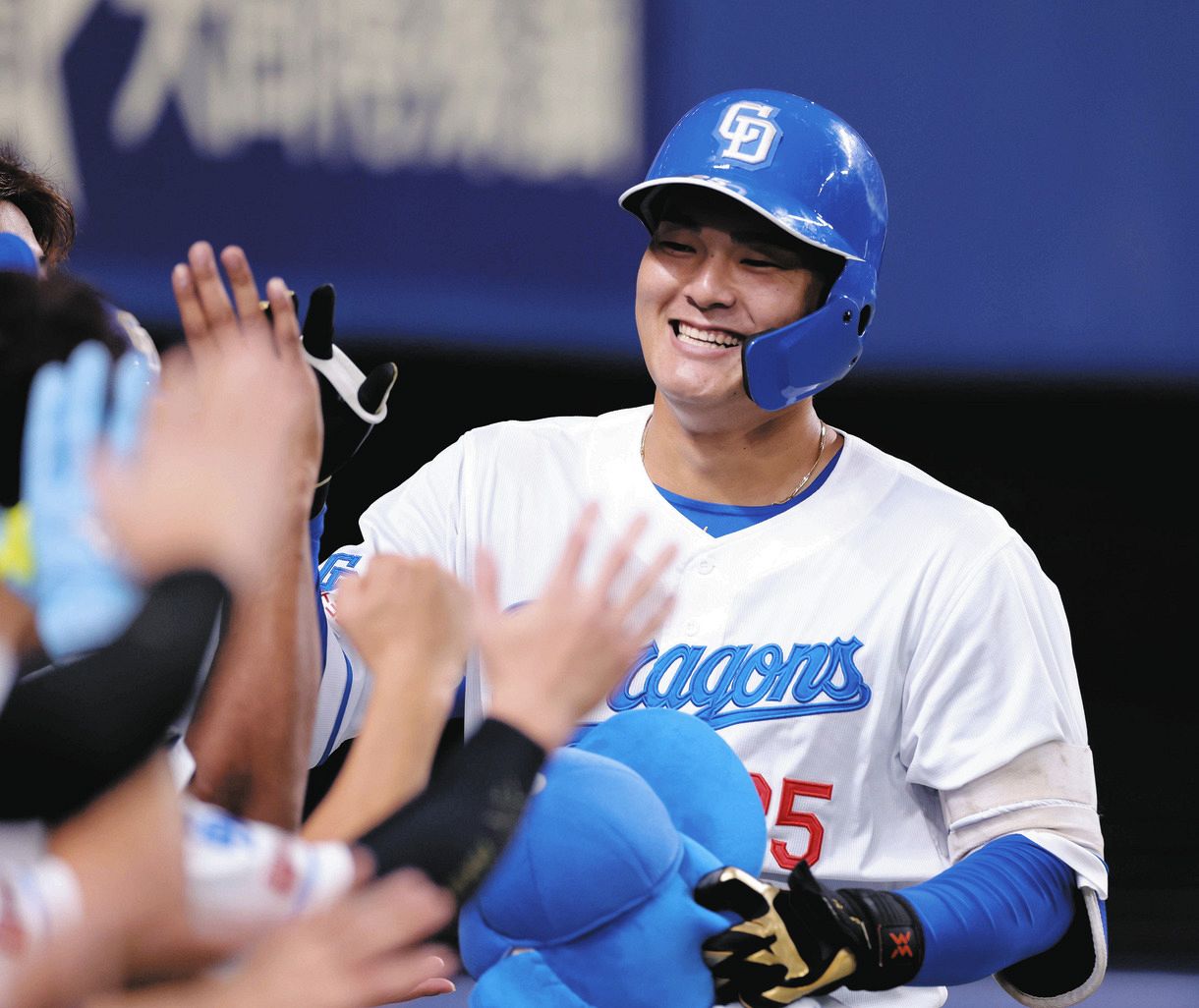 中日・石川昂弥、昇格即スタメン起用で今季1号 追い上げられた直後に