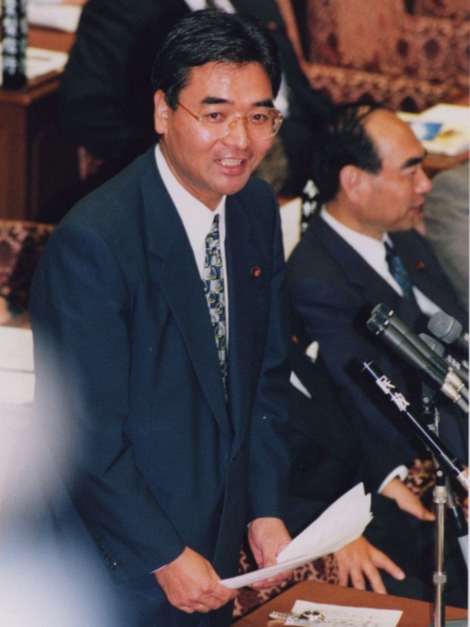 写真 議員時代の三沢さん 中日スポーツ 東京中日スポーツ