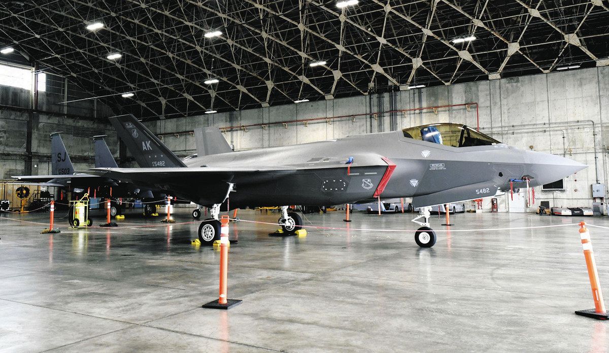 沖縄の米軍基地、外来機の騒音深刻 他基地から普天間飛行場に：中日新聞Web