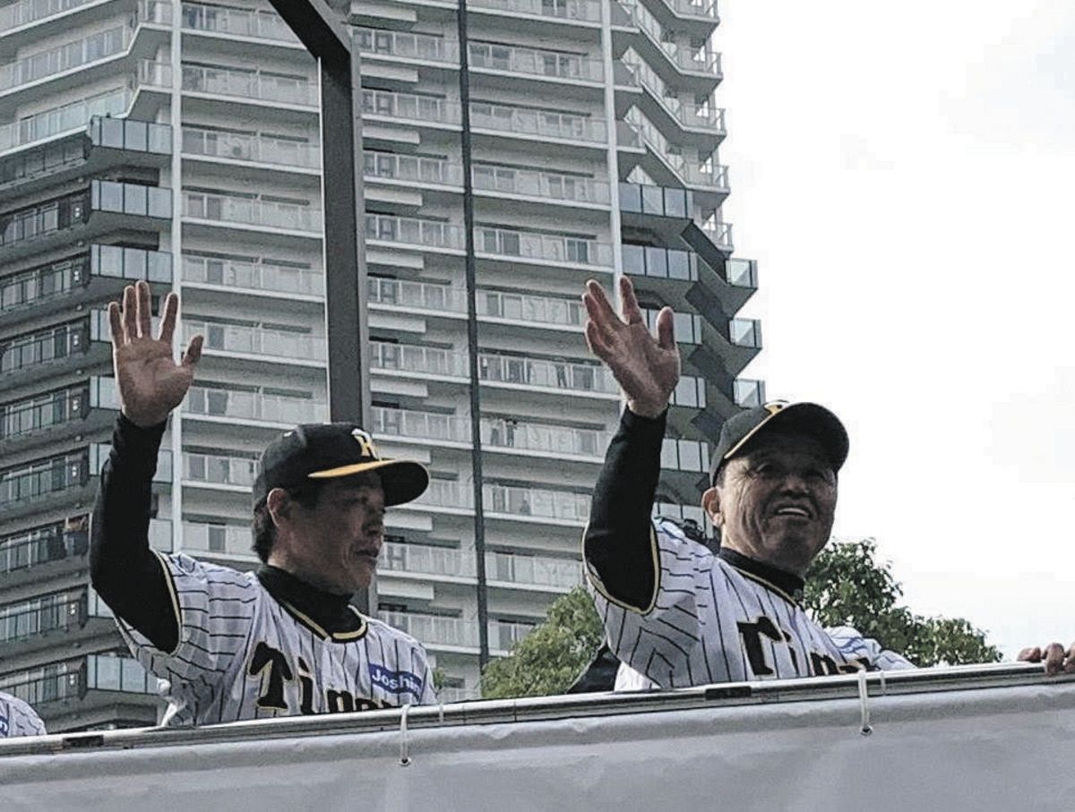 阪神・岡田監督、優勝パレードの光景は選手のモチベに「こんだけすごい