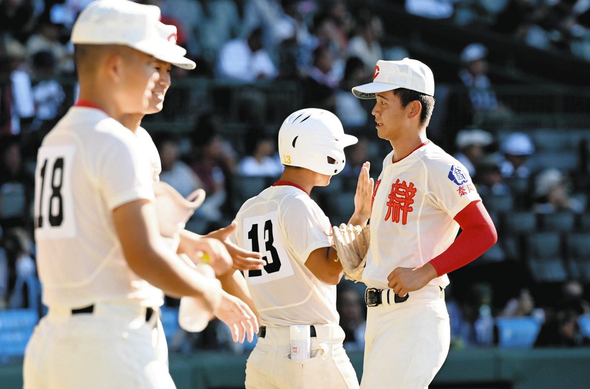 智辯学園(奈良) 試合用帽子（京都国際と智弁学園が4強かけて近畿