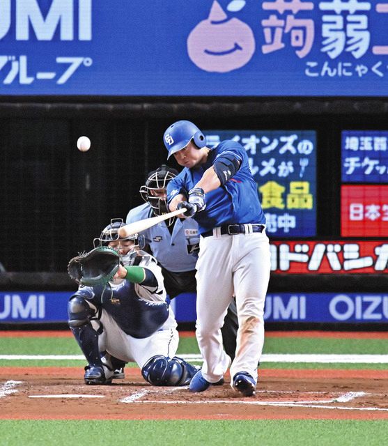 これぞ4番の働き！中日・細川成也が先制2点適時打に続きダメ押しのソロ本塁打をバックスクリーンにたたき込む：中日スポーツ・東京中日スポーツ