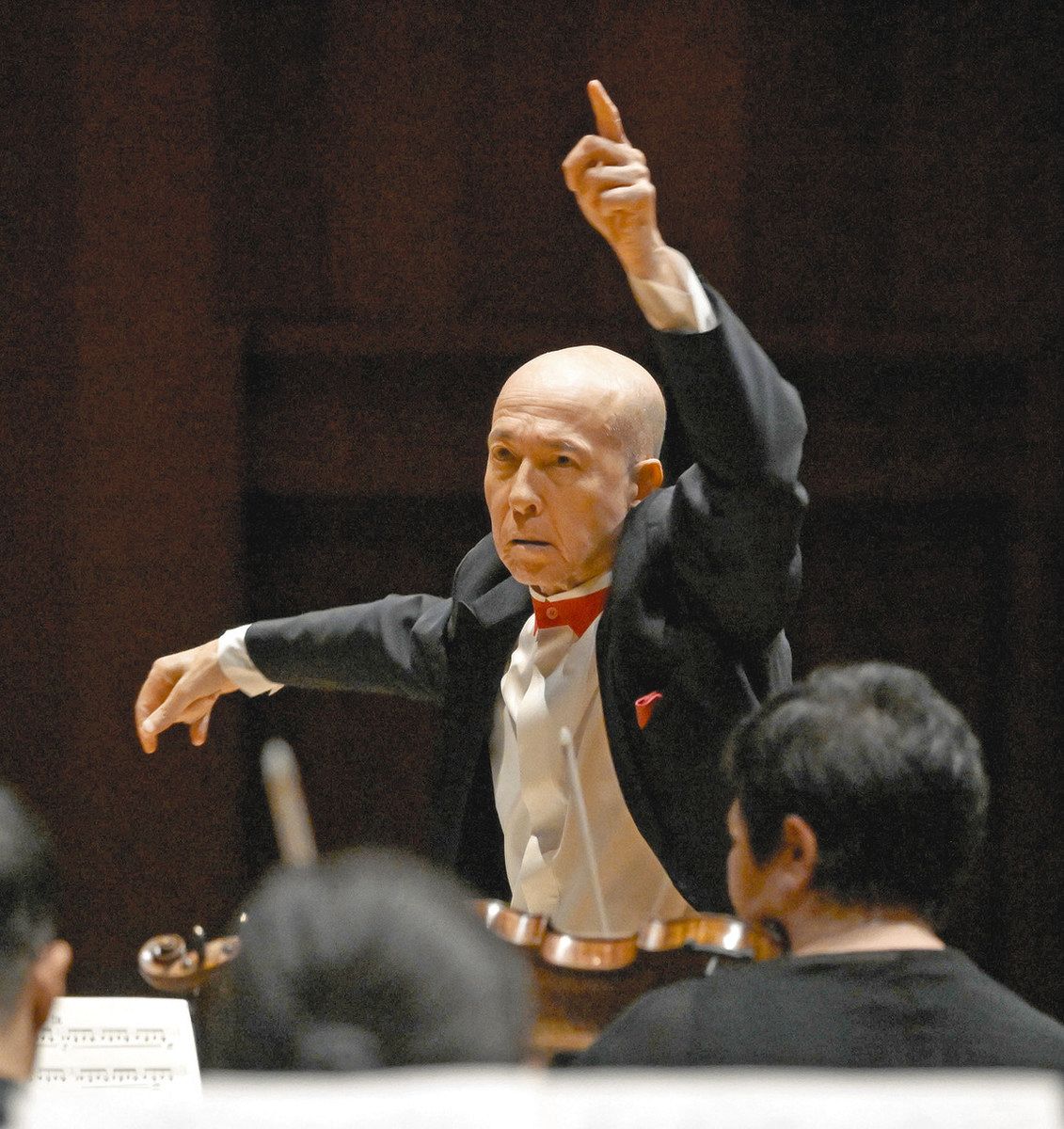 引退の井上さん 渾身の指揮 OEKとフィナーレ：北陸中日新聞Web