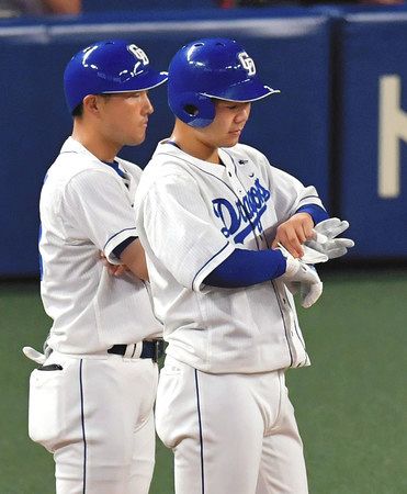 龍の背に乗って】周平の出塁で「ふと感じた」走塁用手袋：中日スポーツ