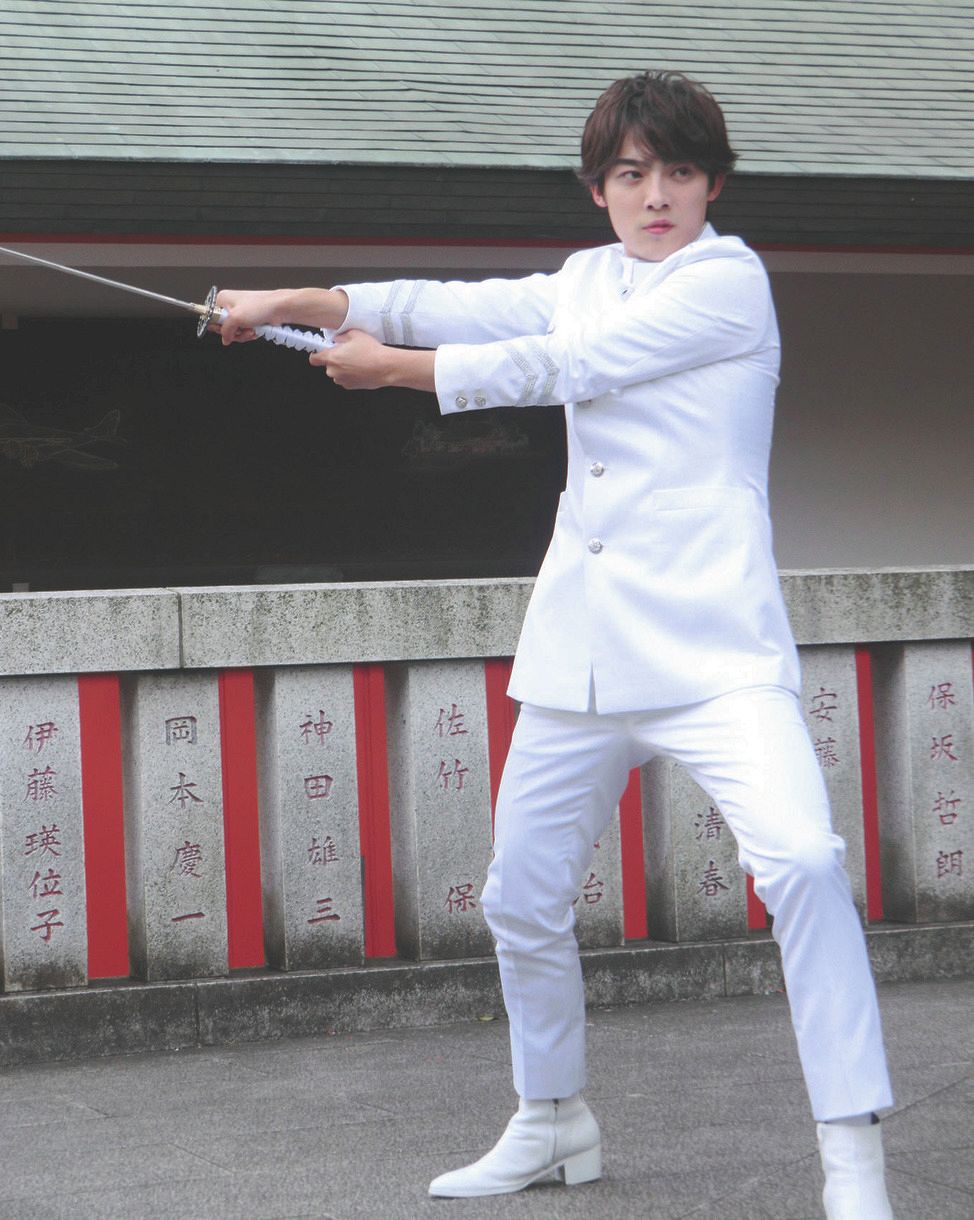 辰巳ゆうと 目指せ沖田総司 の殺陣を披露 デビュー5周年シングル 特別な年になるように 中日スポーツ 東京中日スポーツ 辰巳ゆうと 目指せ沖田総司 の殺陣を披露 デビュー5周年シングル 特別な年になるように 中日スポーツ 東京中日スポーツ